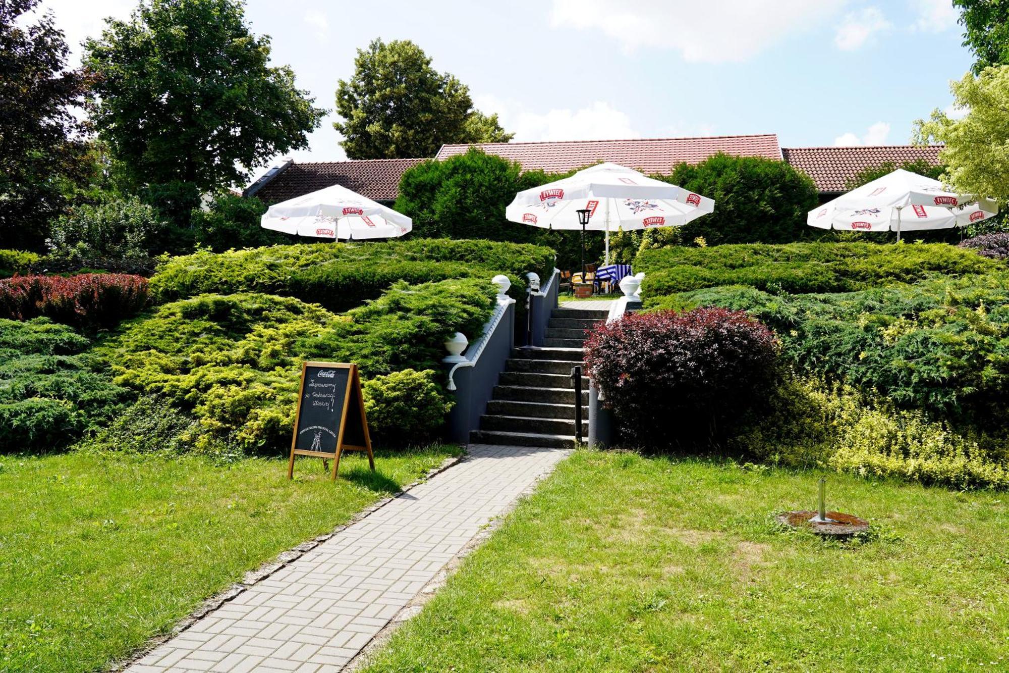 Hotel Adalbertus グニェズノ エクステリア 写真