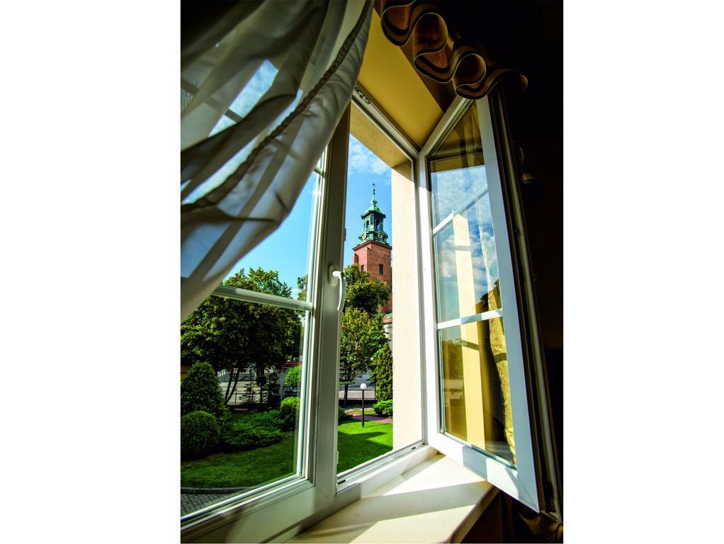 Hotel Adalbertus グニェズノ 部屋 写真