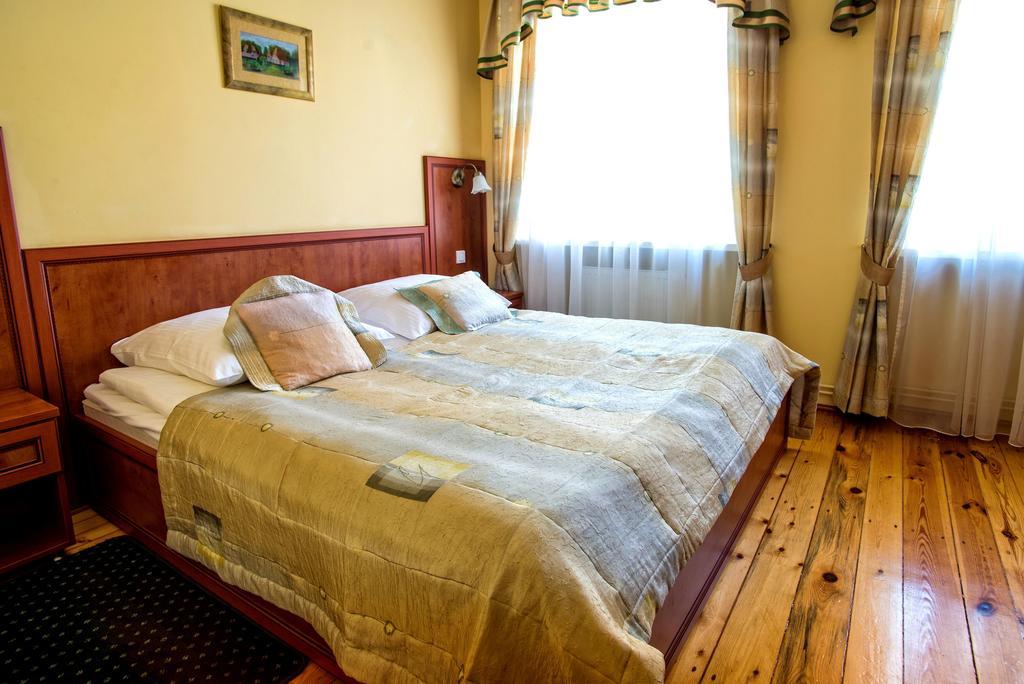 Hotel Adalbertus グニェズノ 部屋 写真